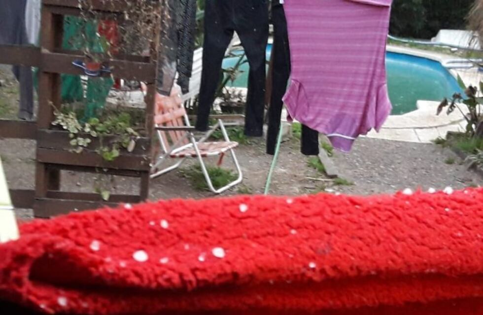 Córdoba "oscura": cielo negro y granizo en algunos sectores