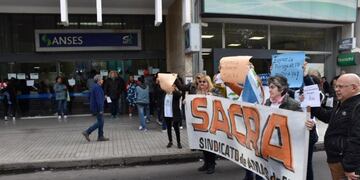 Manifestación del SACRA en la ANSeS