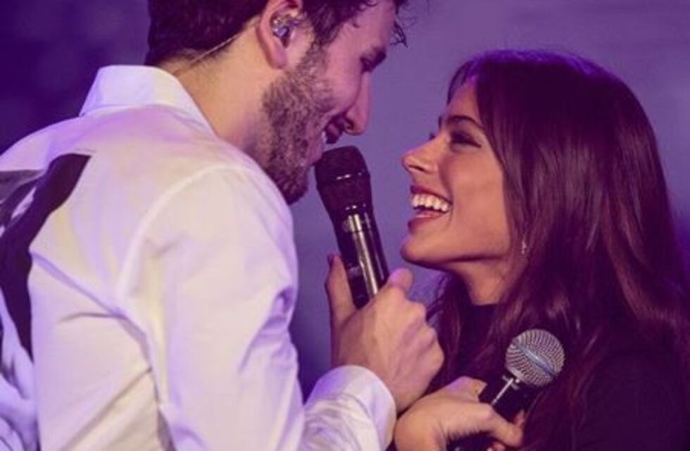 Las apasionadas vacaciones de Tini Stoessel y Sebatián Yatra