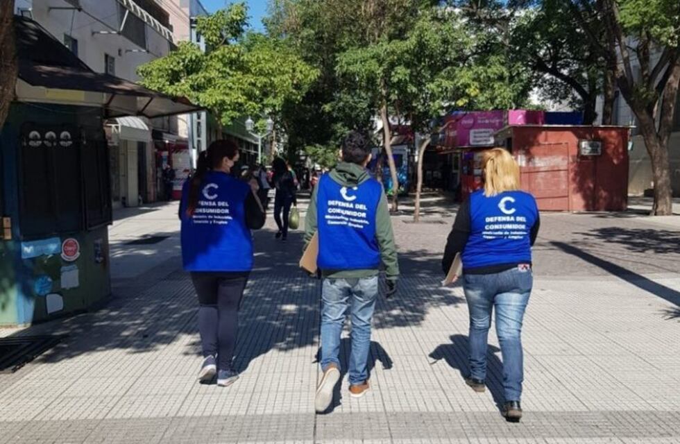 Suspendieron a comercios de la peatonal Rivadavia por no cumplir el protocolo