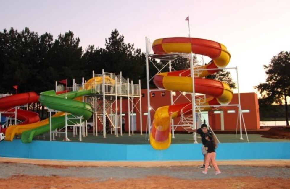 Cierran el acceso al público del Parque Acuático Uruguaí