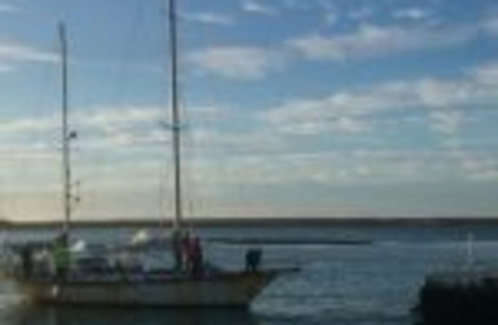 Regresó el barco de la Cámpora que estaba varado en Malvinas desde 2015