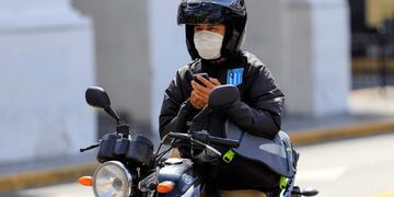 En Ituzaingó no permiten acompañantes en motos para evitar contagios (Foto: imagen ilustrativa/NA)