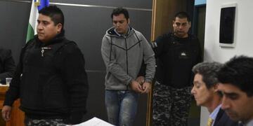 Otorgaron prisión domiciliaria a un hombre que agredió a su expareja con un machete