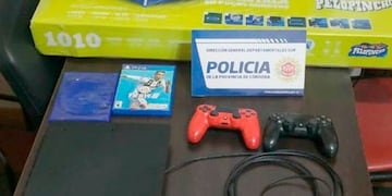 En Río Cuarto le secuestaron de su casa a la joven elementos probatorios de la causa\u002E (Policía)