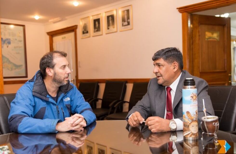 Crece la práctica del hockey sobre hielo en Ushuaia