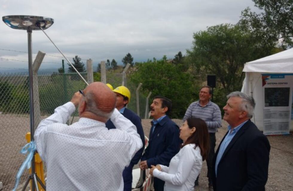 Villas Ciudad de América recibió el gas natural y 400 mil pesos