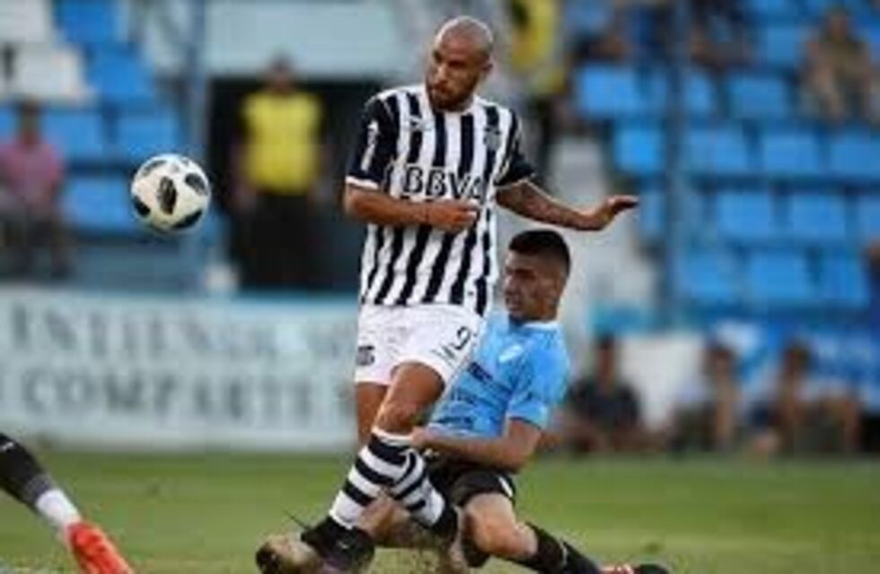 Junior Arias se queda en Talleres