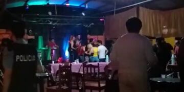 Por infringir las normas sanitarias, clausuraron un bar en Alem