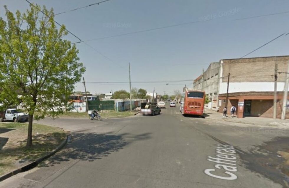 Balearon una camioneta en un intento de robo