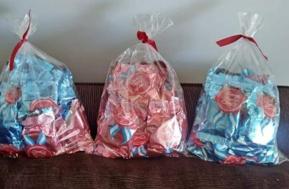 "Los mismos alfajores que donamos, se están vendiendo por Internet": denuncia un carlospacense indignado