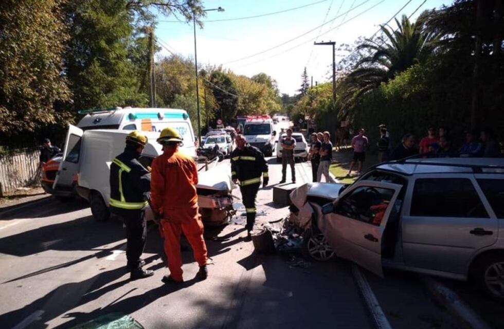 Río Ceballos: dos vehículos colisionaron en B° Loza