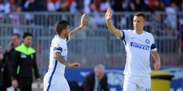Golazo de tiro libre de Banega en la goleada del Inter sobre Cagliari.