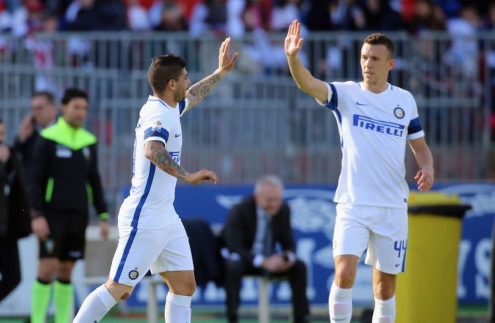 Banega demostró su gran pegada con un tiro libre para el recuerdo en la goleada del Inter