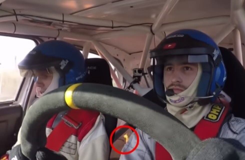 Susto en el Rally: se incendió el auto de dos pilotos argentinos