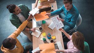 Ser feliz en el trabajo: lanzan en Mendoza una entidad que promueve el bienestar laboral