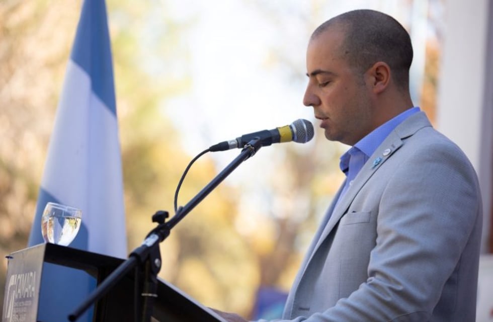El presidente de la Cámara de Comercio de Alvear le ofreció tierras a Juan Grabois