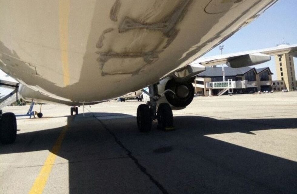 Un avión de Aerolíneas rozó la pista con la parte trasera de su fuselaje al aterrizar en Bariloche