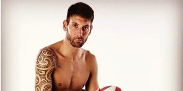 El central oriundo de Franck se incorporó a Bolívar para la próxima temporada\u002E (@facuimhoff)