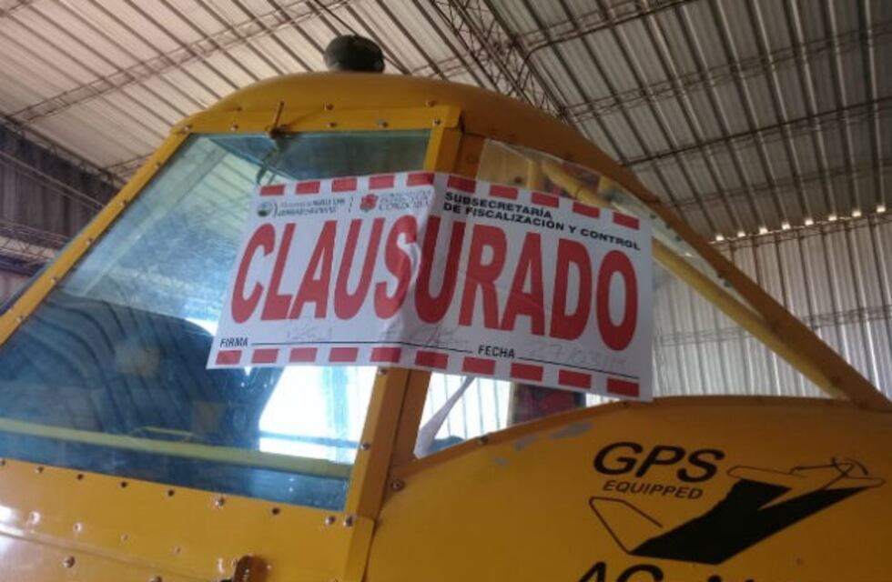 Clausuran un avión pulverizador de agroquímicos en Noetinger