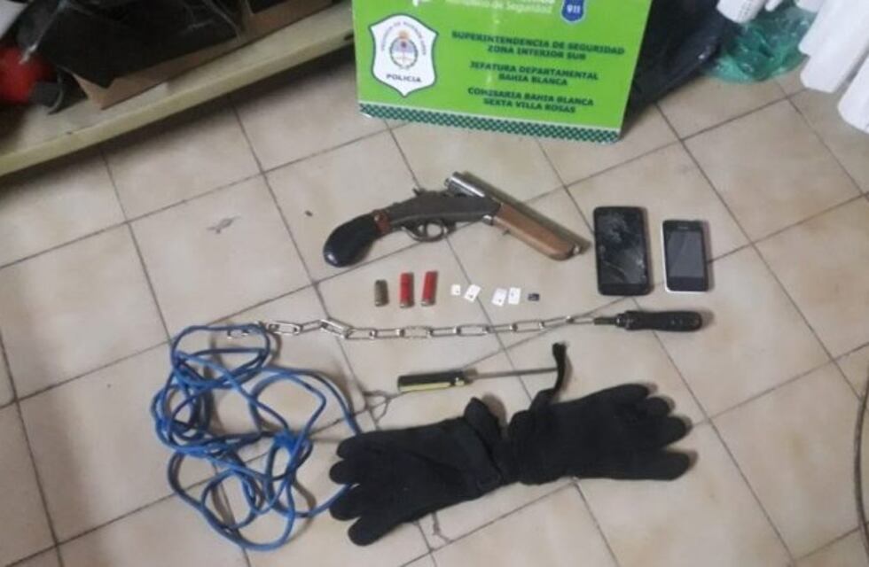 Delincuentes que asaltaron un comercio a punta de pistola, detenidos tras una persecución