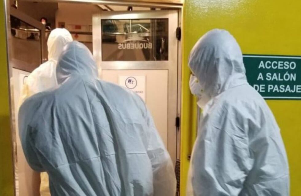 Coronavirus: murió un jubilado que había viajado con un joven infectado en un barco desde Uruguay