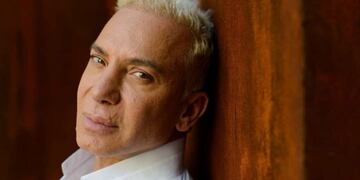 Flavio Mendoza solidario con una familia