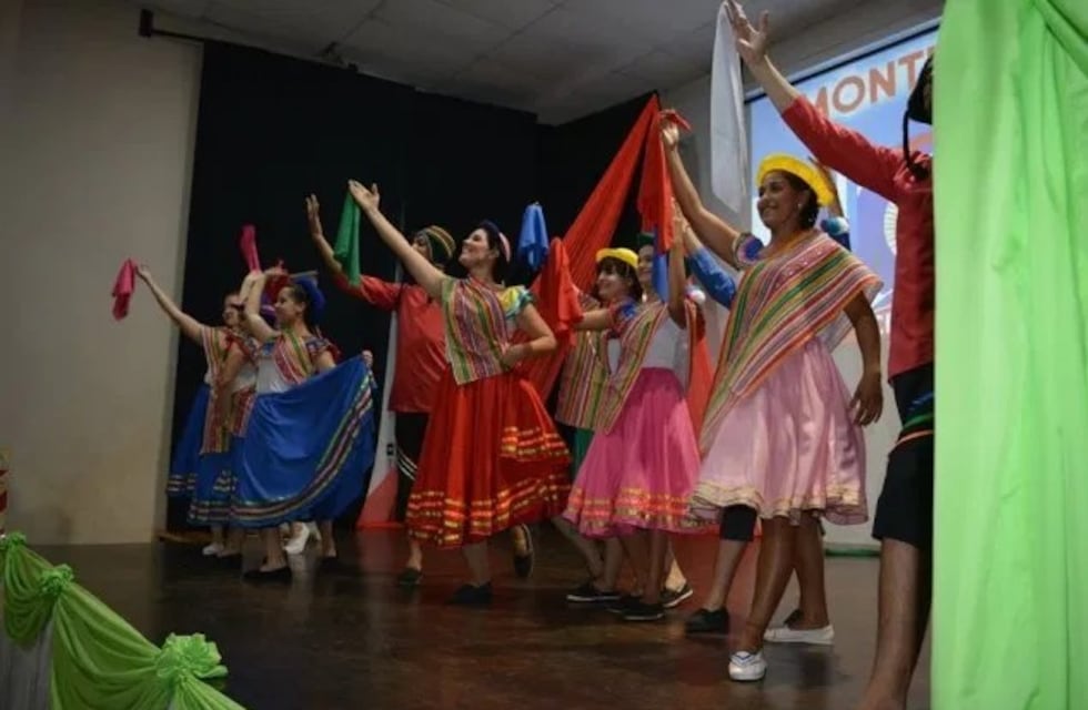 Más de 100 artistas participaron de Arte Joven Montecarlo