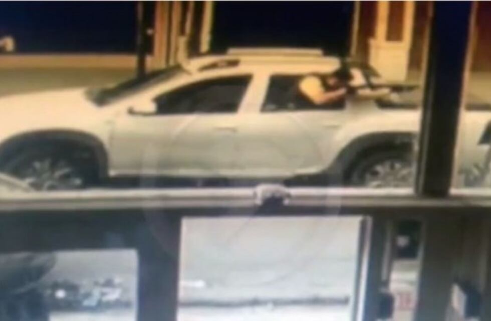 Persecución y tiroteo en Berazategui: un vecino resultó herido