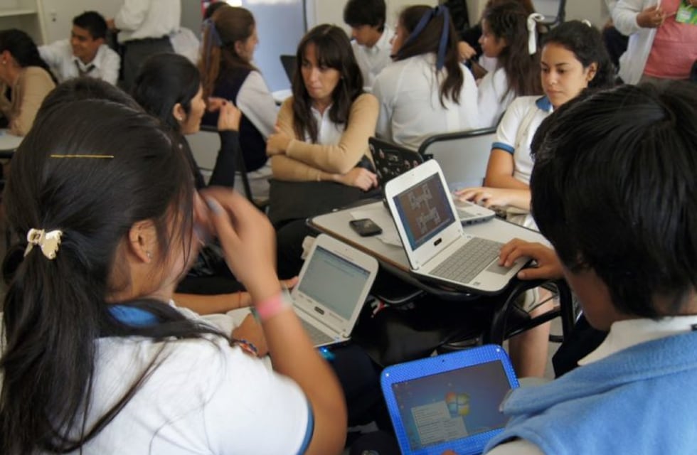 Robaron seis computadoras en una escuela rural