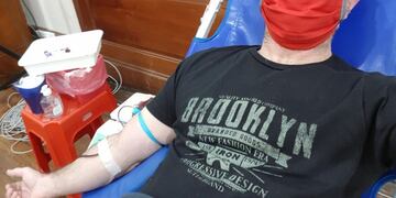 Quienes se aplicaron la vacuna de la gripe deberán esperar 30 días para donar sangre (Twitter UNLP)