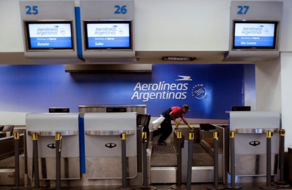 Aerolíneas vuelve a cancelar vuelos por una medida de fuerza