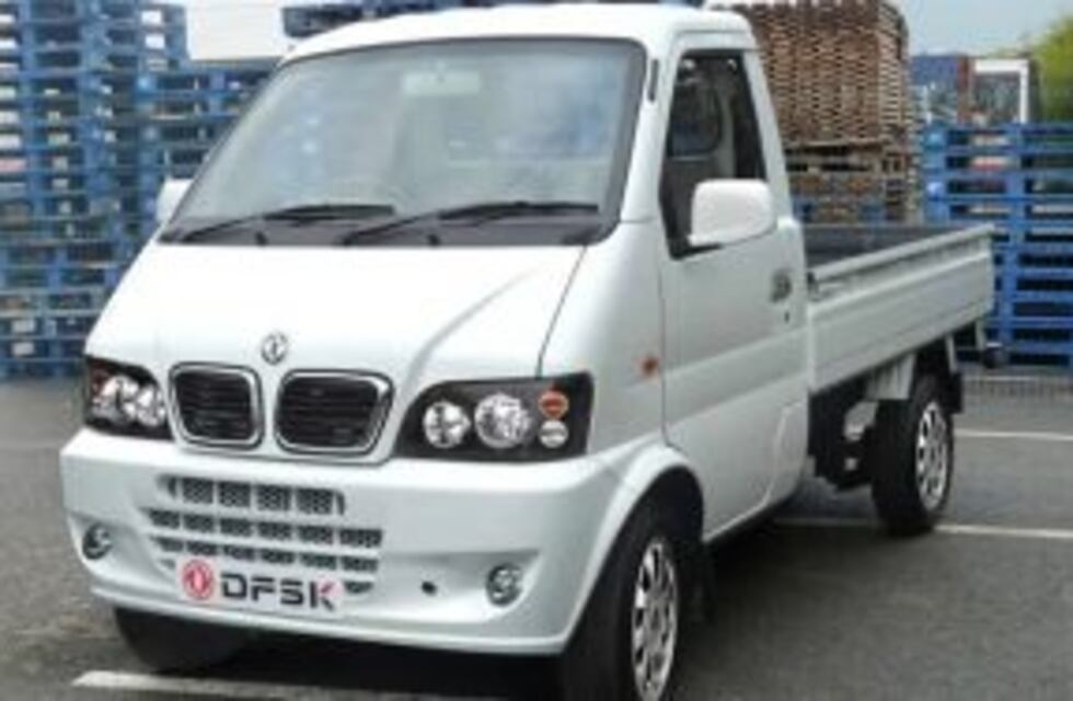 Una empresa de la familia Macri venderá en Argentina vehículos de un fabricante chino