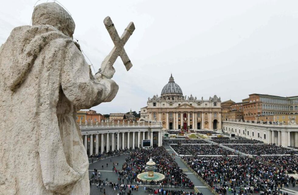 El Vaticano aceptará las denuncias de abuso contra religiosos que se hagan de forma anónima