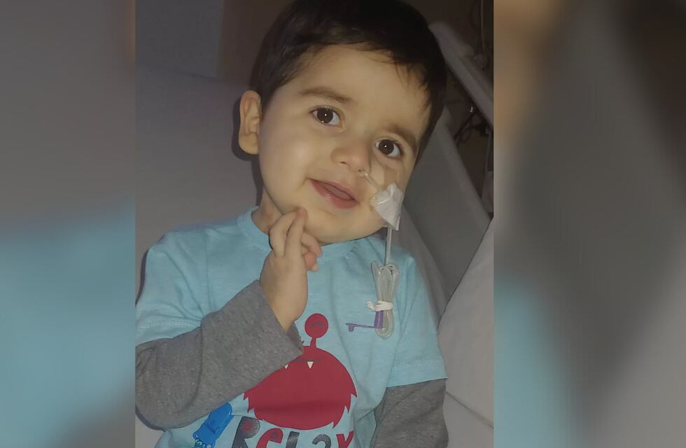 Santiago Luna, el pequeño guerrero sanjuanino que fue trasplantado del corazón, ya pasó a sala común y está muy feliz