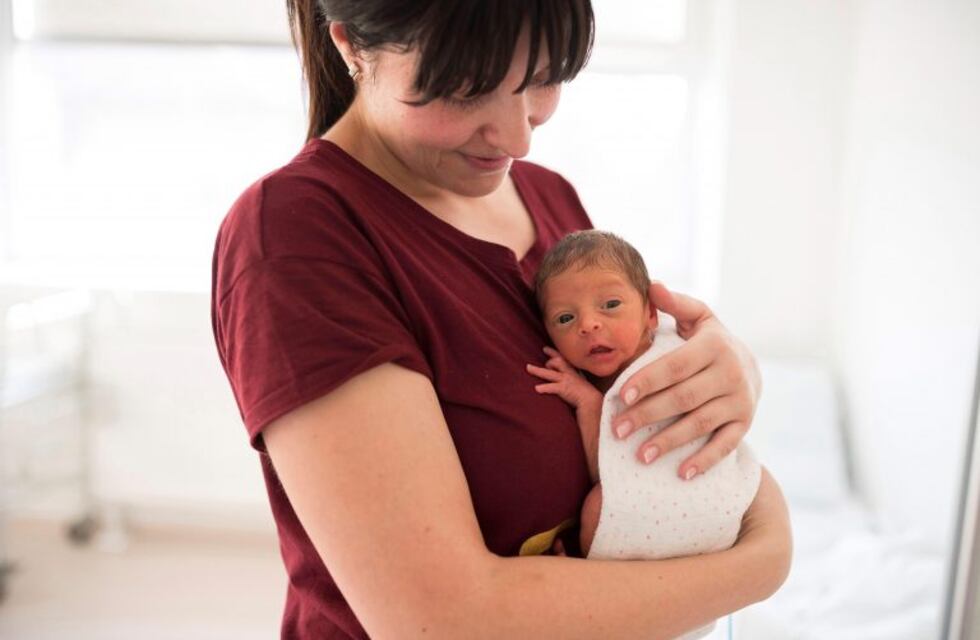 Se entregaron certificados por el cuarto mes de licencia por maternidad
