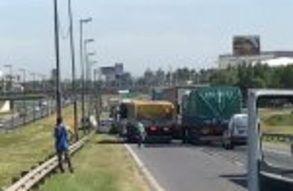 Realizaron cuatro cortes de tránsito sobre Circunvalación