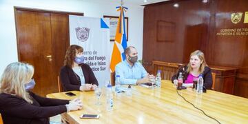 Gobierno y comercios (web)