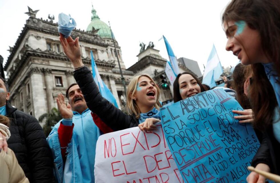 El Gobierno descarta una consulta popular por el aborto