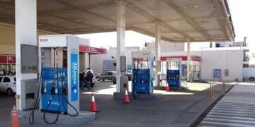 Cerró la Esso de Cinco Esquinas en Paraná