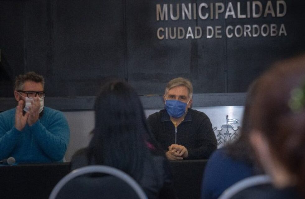 Empezó la entrega de carnés para feriantes del parque Las Heras
