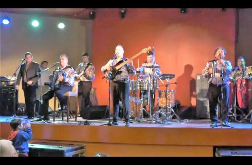 Calafate: exitosa presentación de Los Palmeras