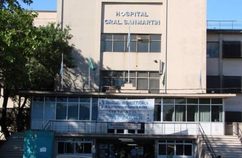 La Plata: por falta de luz asistieron manualmente a pacientes en el Hospital San Martín