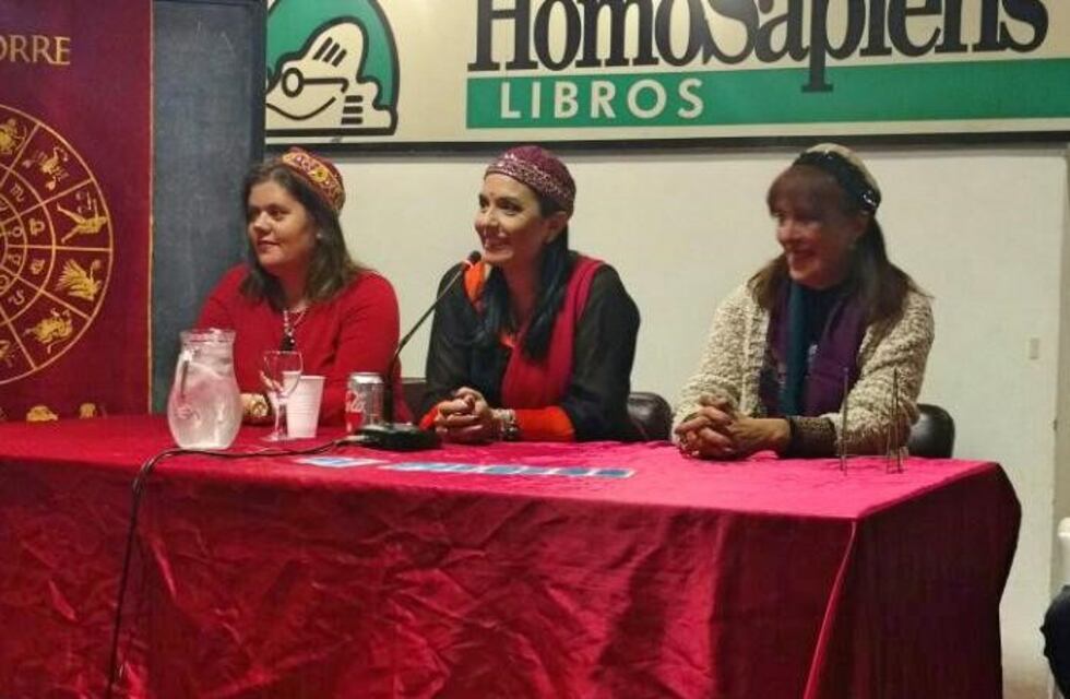 Jimena Latorre celebra el éxito de sus cursos en Rosario y da predicciones de los astros para la primavera