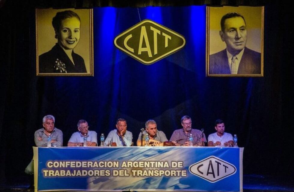 Gremios del transporte paralizarán los servicios seis horas el martes en todo el país