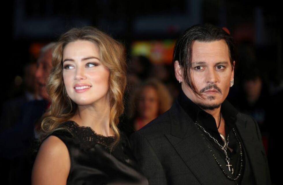 Los fans piden justicia por Johnny Depp tras saber que era golpeado por su exesposa