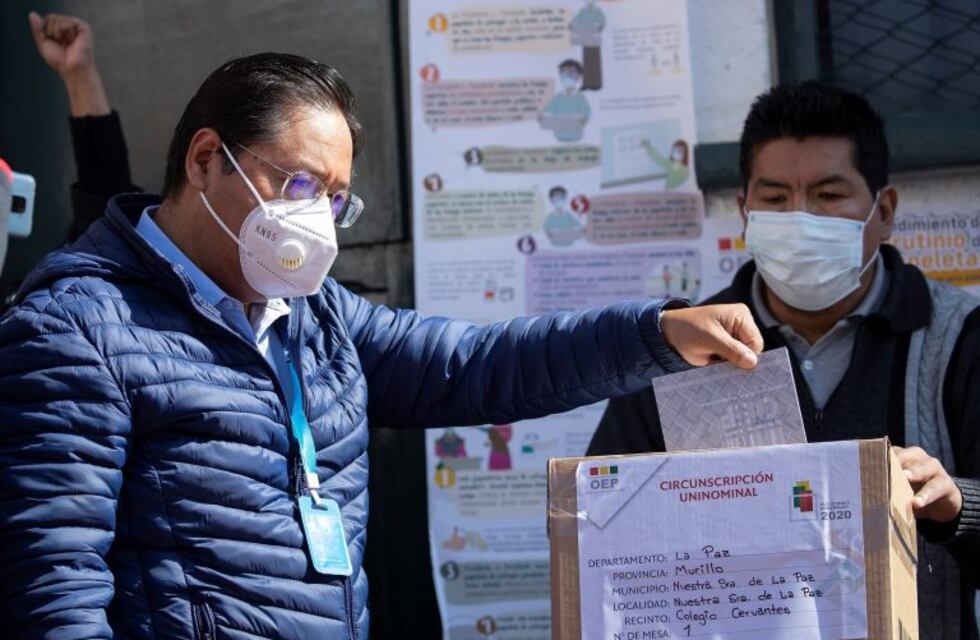 Luis Arce votó y afirmó: "El MAS llegará al poder por la democracia, no por las armas"