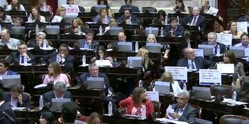 Diputados: la oposición buscará debatir los aumentos de tarifas\u002E