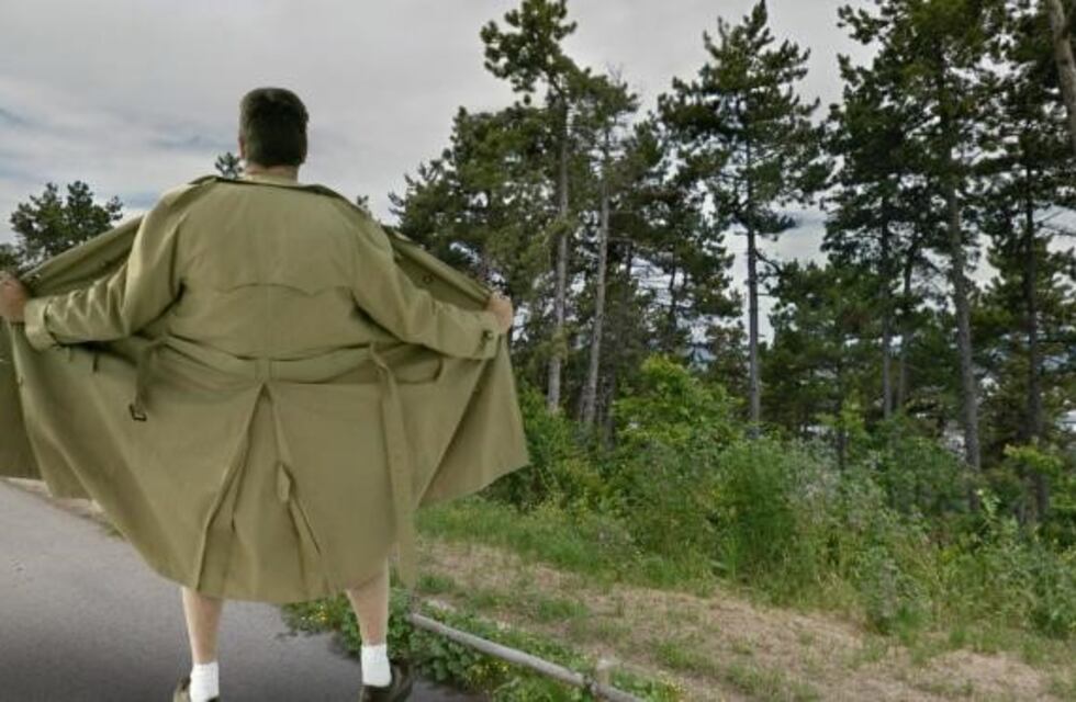 Un hombre se exhibía desnudo a su vecina de 11 años cuando salía a colgar la ropa