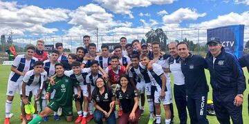 El equipo dirigido por el Loco Lillo dio vuelta otro resultado y se metió en cuartos en Ecuador\u002E